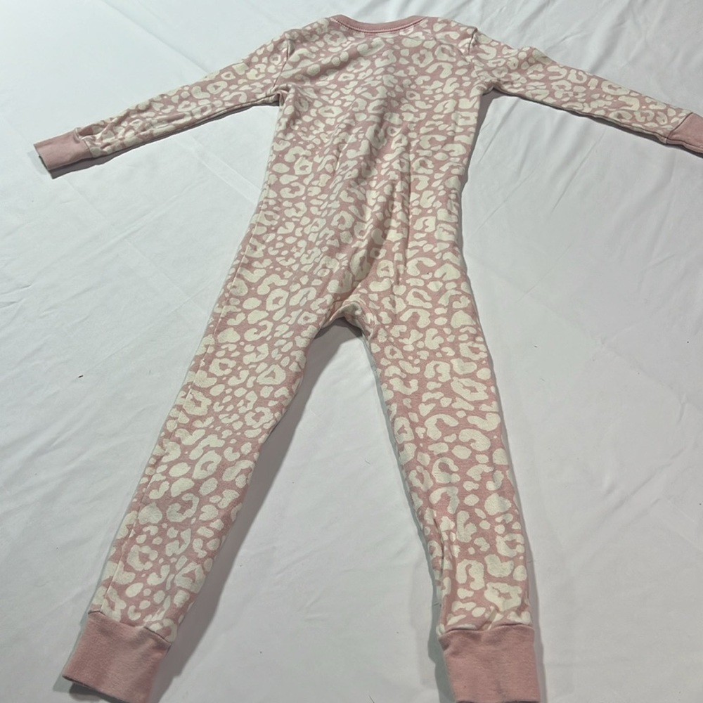 Old navy 3t zip Jammie’s animal print - Picture 4 of 6